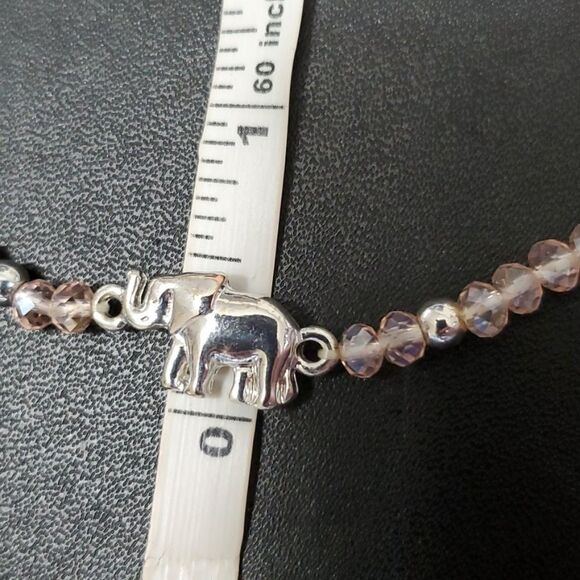 Pink glass beaded elephant bracelet - Picture 4 of 7